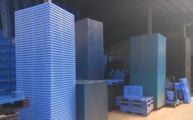 【深圳廠家促銷批發(fā)川字型塑料托盤 川字型卡板 墊倉板 量大從優(yōu)】價格,廠家,圖片,塑膠托盤,深圳市宏銳達實業(yè)-